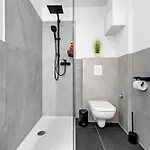 Moderne Bis Zu 6 Personen - Central- Free Parking - 3 Bedrooms - Netflix - Smart *