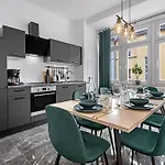 Apartamento Moderne Bis Zu 6 Personen - Central- Free Parking - 3 Bedrooms - Netflix - Smart *