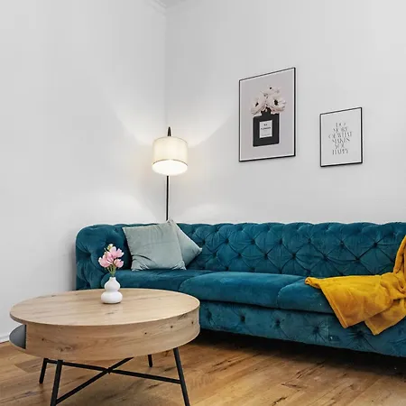 Moderne Bis Zu 6 Personen - Central- Free Parking - 3 Bedrooms - Netflix - Smart Apartmán *