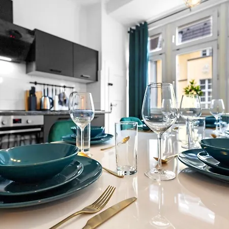 Moderne Bis Zu 6 Personen - Central- Free Parking - 3 Bedrooms - Netflix - Smart Apartament