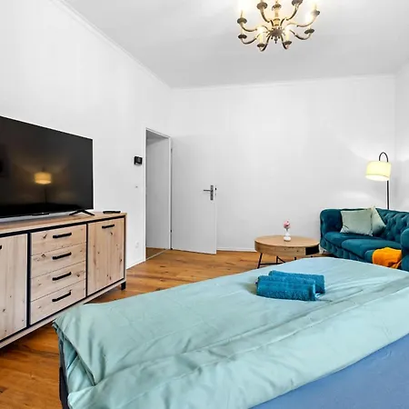 Moderne Bis Zu 6 Personen - Central- Free Parking - 3 Bedrooms - Netflix - Smart