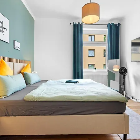 Moderne Bis Zu 6 Personen - Central- Free Parking - 3 Bedrooms - Netflix - Smart Apartmán Essen