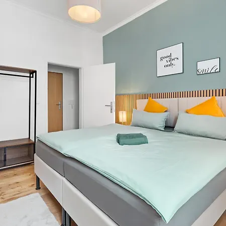 Moderne Bis Zu 6 Personen - Central- Free Parking - 3 Bedrooms - Netflix - Smart