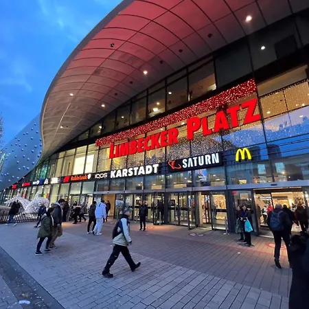 Moderne Bis Zu 6 Personen - Central- Free Parking - 3 Bedrooms - Netflix - Smart Apartament Essen