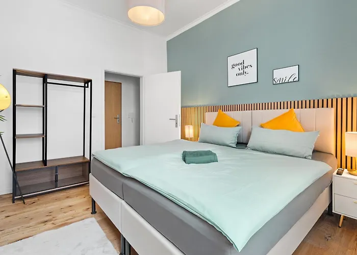 Moderne Bis Zu 6 Personen - Central- Free Parking - 3 Bedrooms - Netflix - Smart