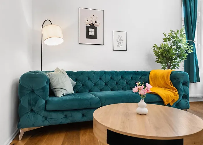 Moderne Bis Zu 6 Personen - Central- Free Parking - 3 Bedrooms - Netflix - Smart Διαμέρισμα *